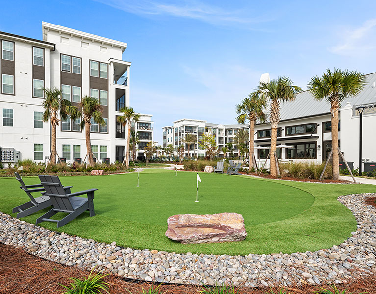 Amenities putting green
